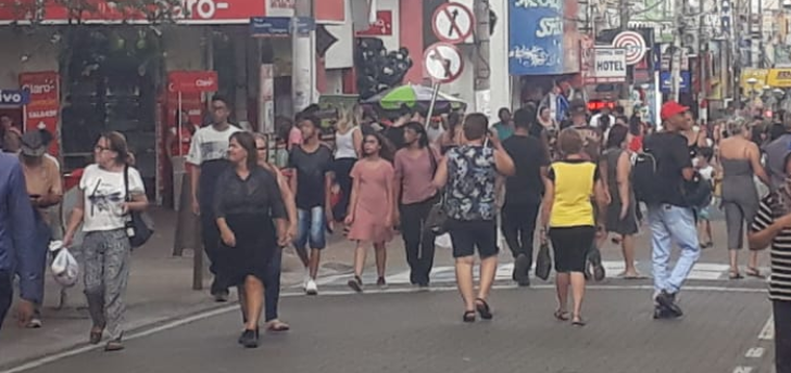 Consumidores aproveitam Black Friday e empresários comemoram movimento