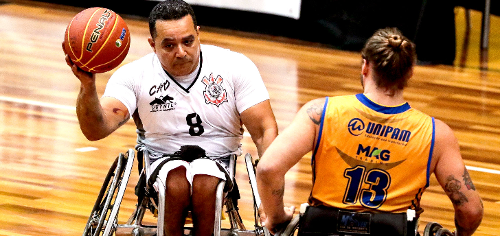CAD/Corinthians estreia no Brasileiro com duas "goleadas"