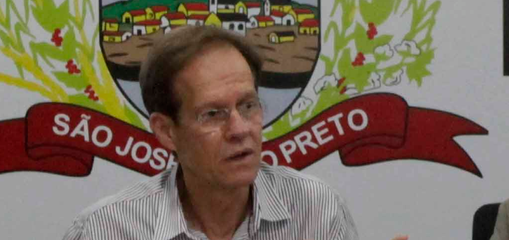 Cestari afirma que não há previsão orçamentária para jornada extraclasse