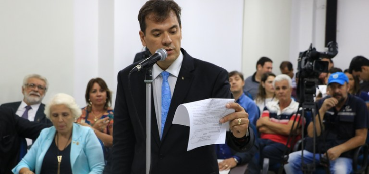 Câmara vota primeiro turno do projeto de redução de vereadores