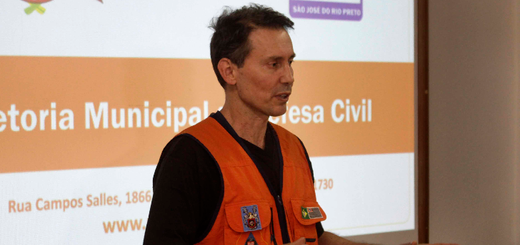 Defesa Civil alerta para riscos provocados pelas tempestades