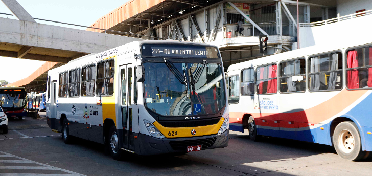 Edinho autoriza reajuste na tarifa do ônibus