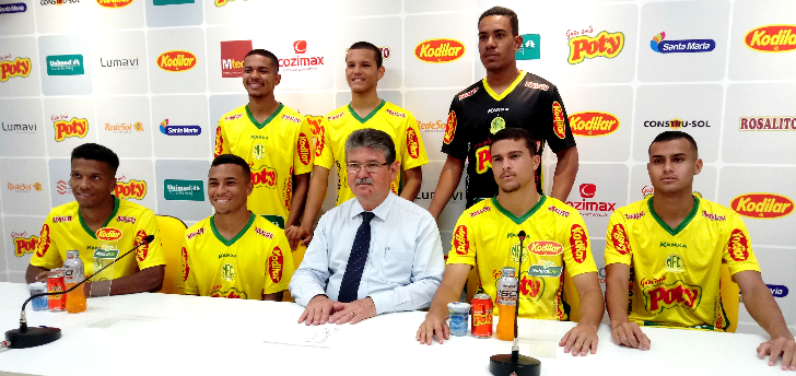 Sete 'Crias do Leão' agora fazem parte do elenco profissional
