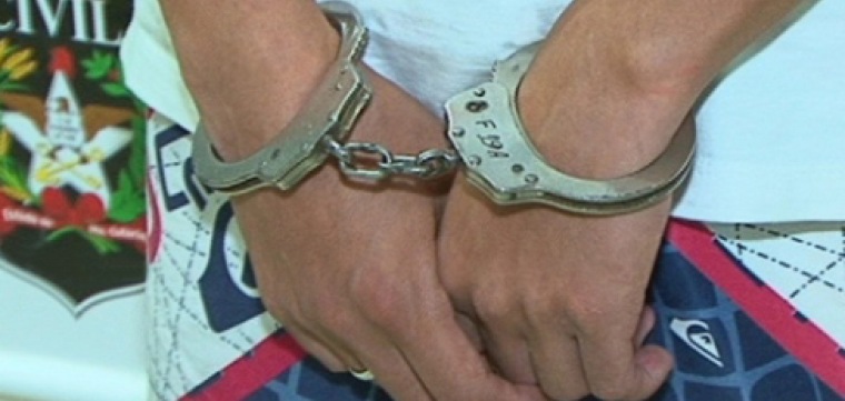 Jovens acabam presos por tráfico de drogas no Cristo Rei