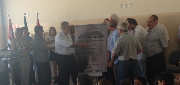 Valdomiro inaugura escola no residencial Lealdade em Rio Preto