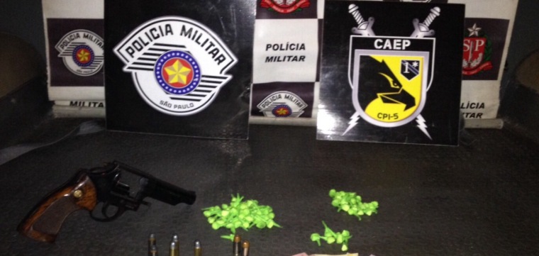 CAEP prende acusado de balear homem na frente de boate