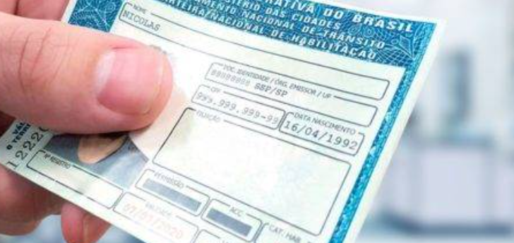 Em 6 meses, motoristas de até 50 anos terão 10 de intervalo para renovação da CNH