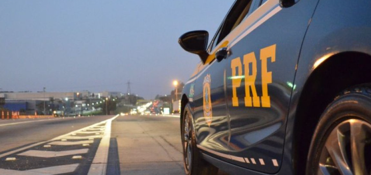 Polícia Rodoviária Federal orienta motoristas para a volta do feriado de Finados