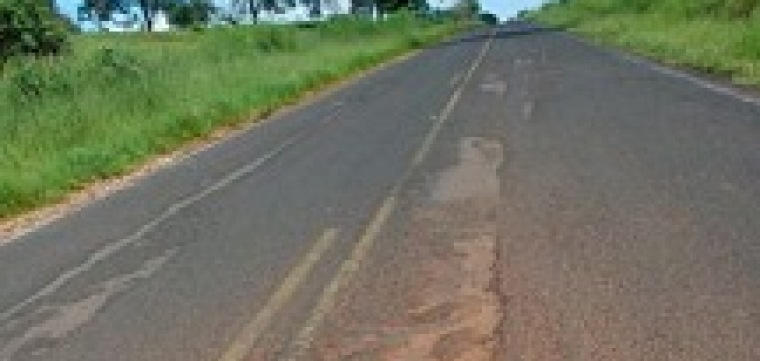 Condições precárias da vicinal Manoel Guapo coloca motoristas em perigo