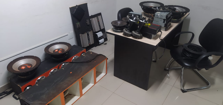 Baep detém criminosos especializados em furtos de som automotivo