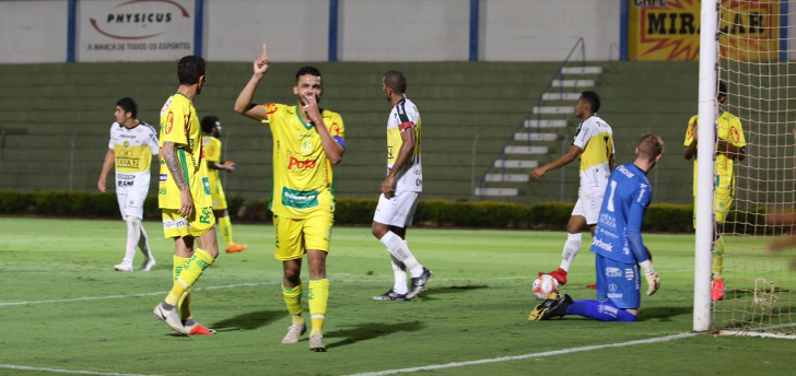 Com o Mirassol é bola na rede!