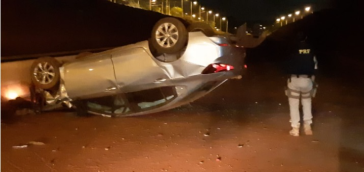 Morre idoso que era passageiro de veículo que capotou na BR 153