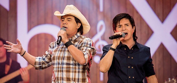 Chitãozinho e Xororó fazem live solidária em prol do Hospital de Amor