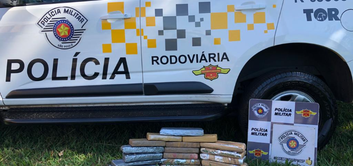Polícia Rodoviária apreende 18 tabletes de maconha em ônibus