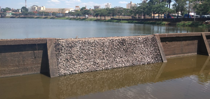 Vertedouro seca novamente, mas Semae descarta racionamento