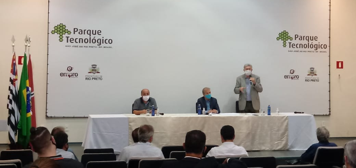 Prefeitura assina decreto para criação de Comitê de Retomada Econômica