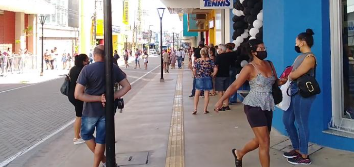 Com ampliação do horário, comerciantes esperam alavancar vendas