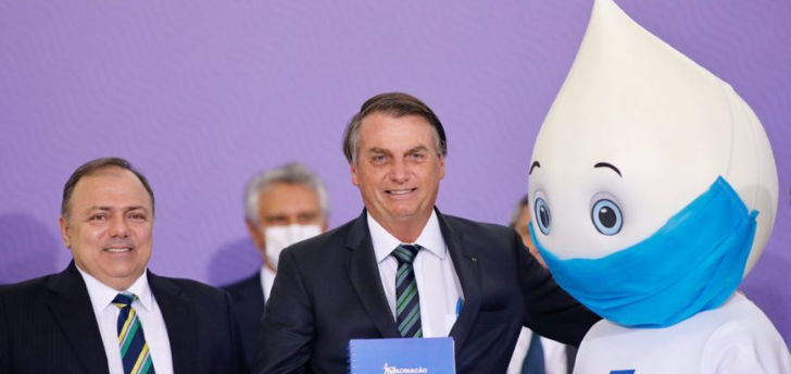 Com inclusão da Coronavac, Ministério da Saúde lança plano de imunização