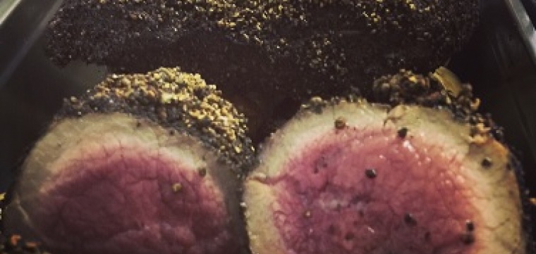 Receita de rosbife de lagarto em crosta de pimenta do reino