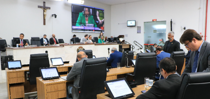 Câmara adia projeto de criação de cargos na Guarda Municipal