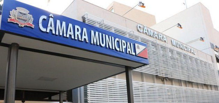Em meio à polêmica, secretário de Finanças e Orçamento da Câmara deixa o cargo