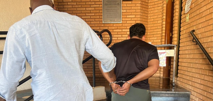 Motorista de aplicativo é preso após abusar de mulher com deficiência cognitiva 