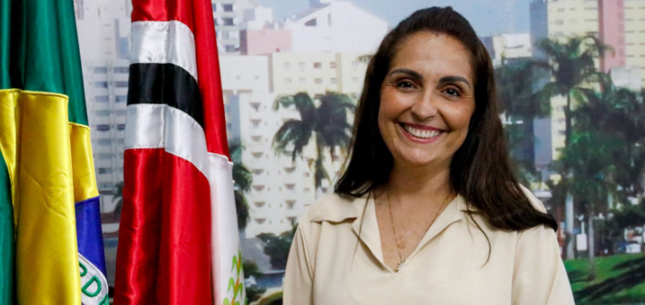 Prefeito anuncia Paula Bertoni na Secretaria da Mulher