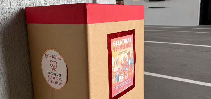 Bombeiros arrecadam gelatinas vermelhas para pacientes oncológicos