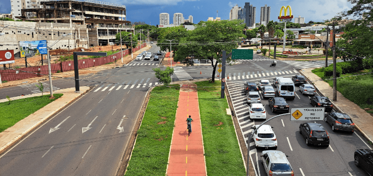 Batida na JK expõe excesso de velocidade e rachas frequentes na avenida