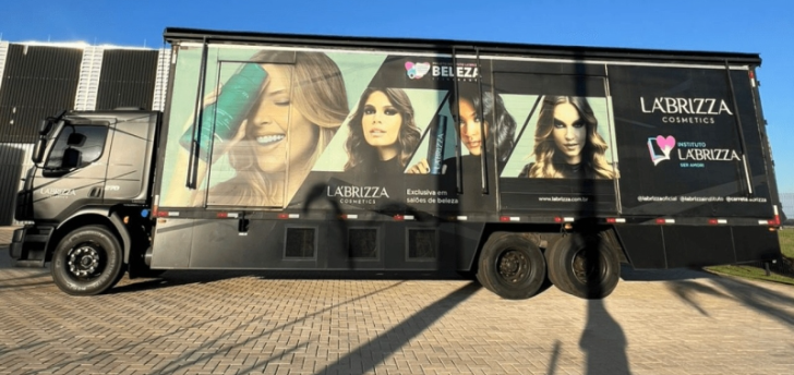 Mirassol recebe Carreta da Beleza com serviços estéticos gratuitos