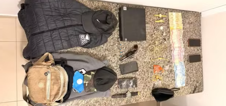 Dupla é presa ao tentar roubar casa e fazer 3 reféns em Rio Preto