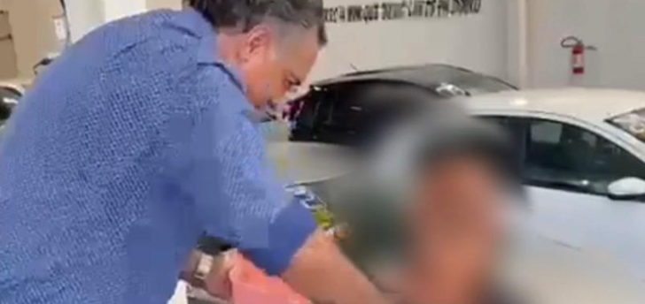MP investiga empresário após idoso ter cabelo pintado para receber doação