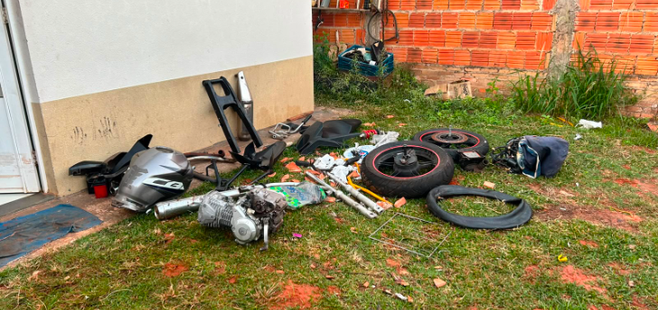 Operação mira quadrilha de furtos de motos e apreende chassis e peças adulteradas