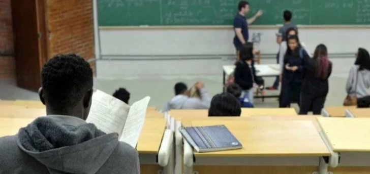 Unesp abre 925 vagas para cursos de idiomas em Rio Preto