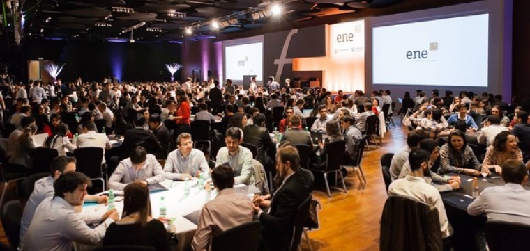Evento de tecnologia recruta jovens talentos para o mercado de trabalho
